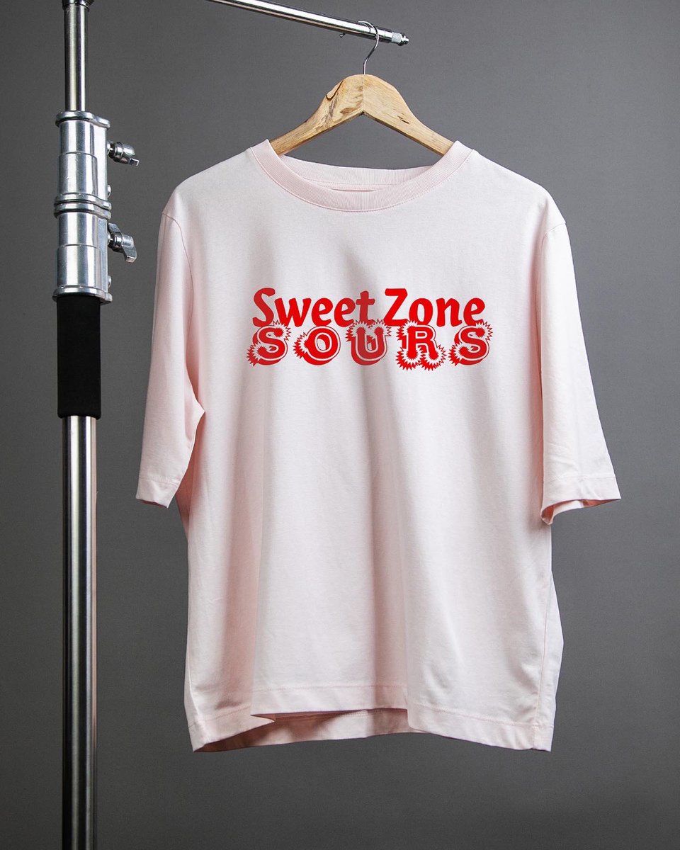 Awesome Merchandise tweet media