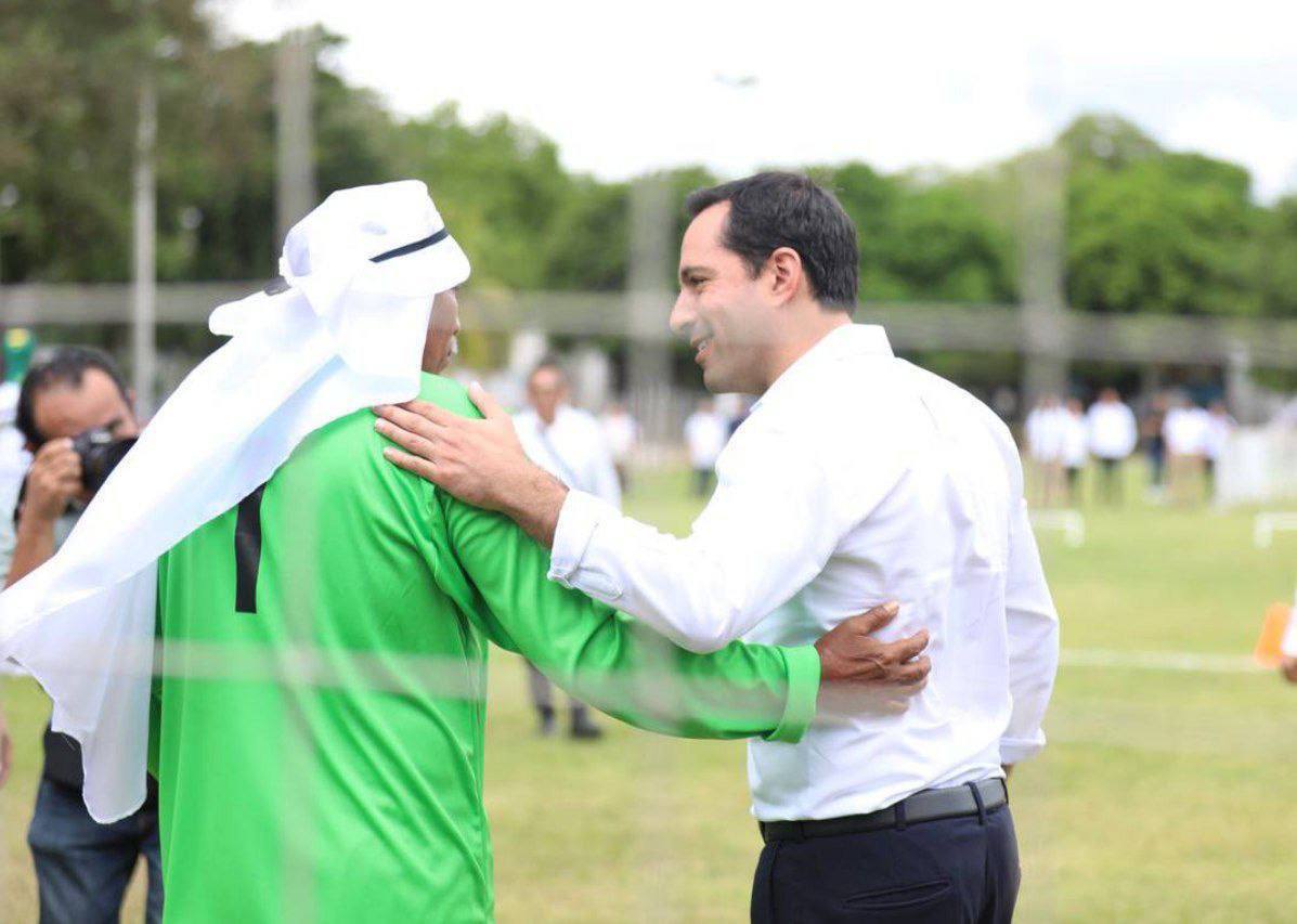 MauVila's tweet photo. Inauguré el Mundialito del Centro de Reinserción Social, evento deportivo que es una réplica del Mundial Qatar 2022, donde participan más de 500 internos del penal representando ... (1/2) https://t.co/TpzeGHhKxK