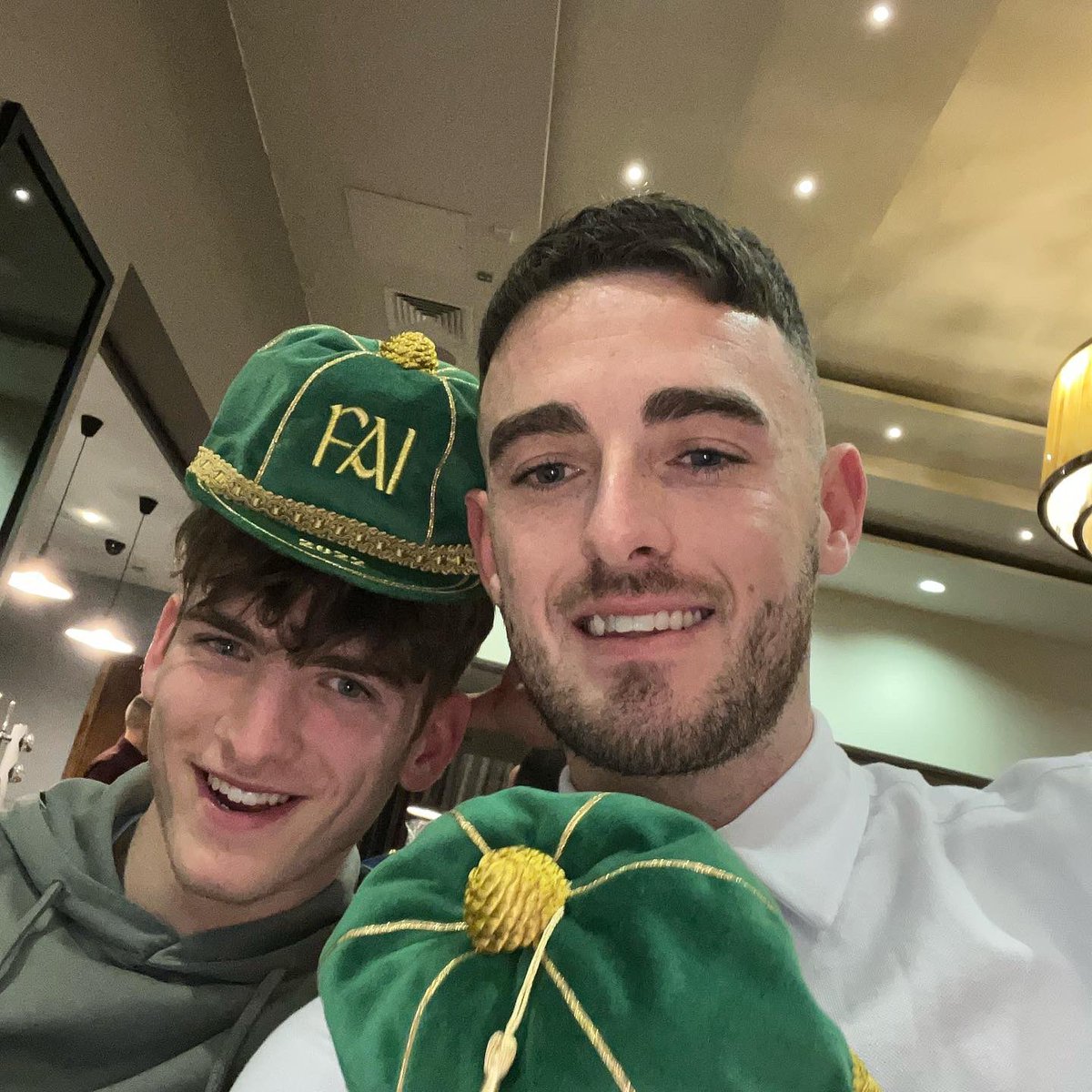 aztier's tweet photo. Memories made that money can’t buy last a lifetime ☘️🧢 

🟢⚪️🟠 https://t.co/ffwD7k1VCc