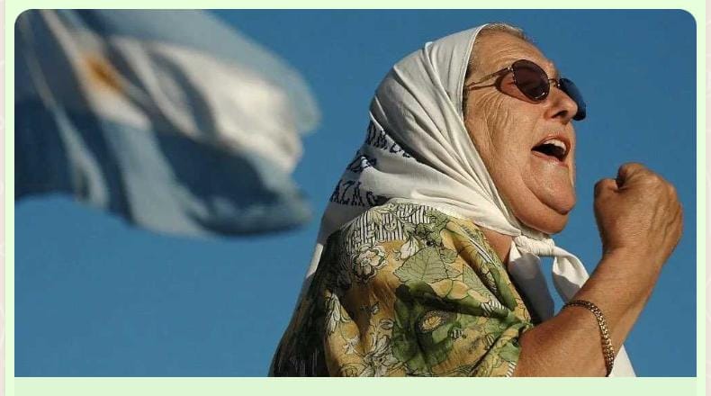 VotteroViviana's tweet photo. Los que la conocen, reconocen su lucha por los DDHH, su dolor y el de todas esas Madres que les arrancaron parte de sus vidas, y fue voz de la masacre que quisieron tapar por años. Se esta yendo una generación  histórica que muchos no llegaron a conocerla.  Llora Argentina. QEPD https://t.co/VGN9b7XK1G