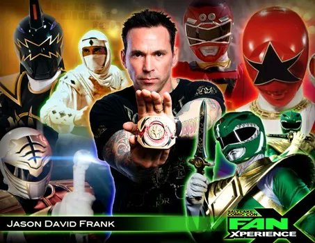 RobMcQuack's tweet photo. Da ieri si susseguono rumor, arriva purtroppo la conferma da uno dei suoi agenti: Jason David Frank è morto suicida a 49 anni.

Ha interpretato Tommy Oliver in #PowerRangers: il Green ed il White nella serie storica, pilotando Dragonzord. Il mio primo "eroe" da bambino.

💔 https://t.co/XrObwwADqT