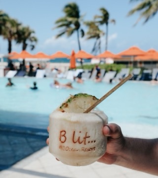 Escape the cold and enjoy your time in sunny Soflo!

#resort #oceanview #beach #ocean #floridavacation #jetsetfam #fortlauderdale #southflorida #soflo #thepalmbeaches #miamidade #beautifuldestinations #boceanresort #vacation #staycation #escape #poolside #tropical #weekendgetaway