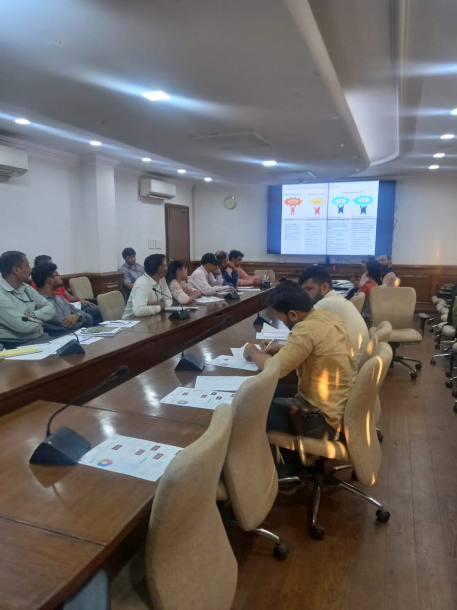 ut_MoHUA's tweet photo. To enhance the #capacity of the civil services, the Government of India has launched the National Programme for Civil Services Capacity Building (NPCSCB) - #MissionKarmayogi, anchored by an apex body headed by the Prime Minister. 
@MoHUA_India @ShailshreeT @NangiaAndersen https://t.co/NnufzslNZU