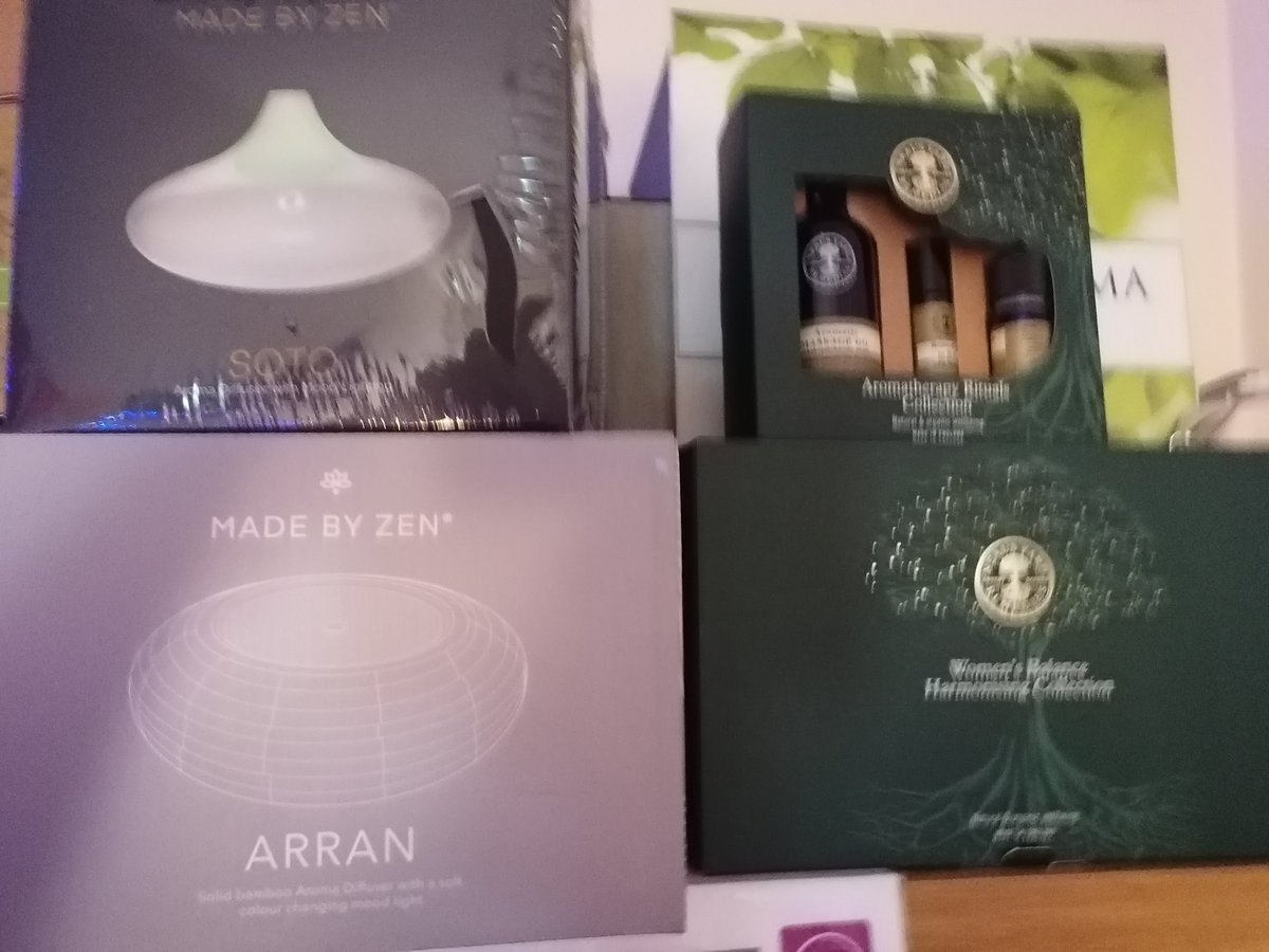 just4jane2's tweet photo. Some of the great #gifts available from https://t.co/MwyHhGW5qT #Bloxwich #HolisticGifts #Eco #Christmas https://t.co/x7VsLAVQ7S