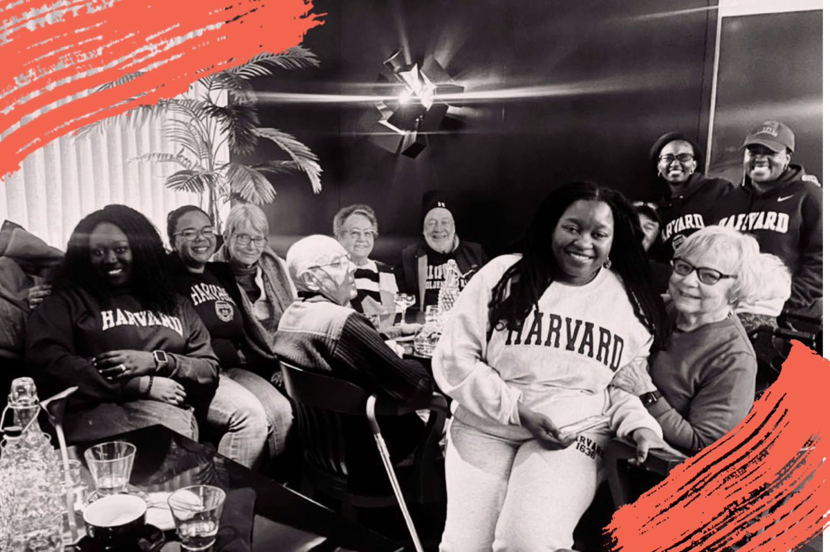kayikwambaT's tweet photo. A chance encounter between graduates of the @Harvard Class of 1960 and the upcoming Class of 2023! 
One of the many nuggets of wisdom: « Life is crazy. Write it all down, before you forget ». 

#GoCrimson @HarvardAlumni ♥️ https://t.co/7WJlBkY9Ao