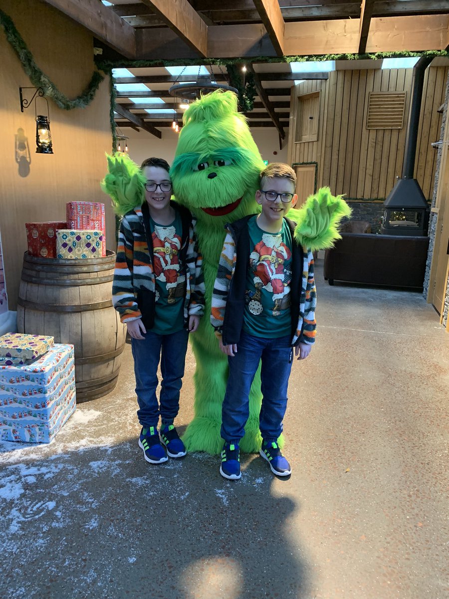 mummyto21's tweet photo. Found the Grinch. #headsofayrfarmpark @headsofayrfarmpark https://t.co/x40ZP57rhO