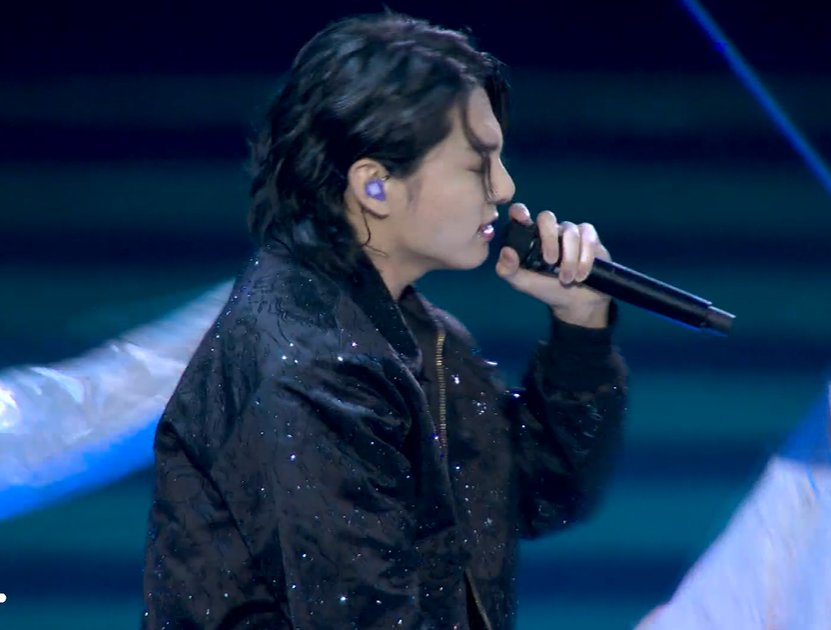 goldccine's tweet photo. esse homem arrasa nunca erra, JEON JUNGKOOK VOCE É O MAIOR https://t.co/Ug0HLKUEjh