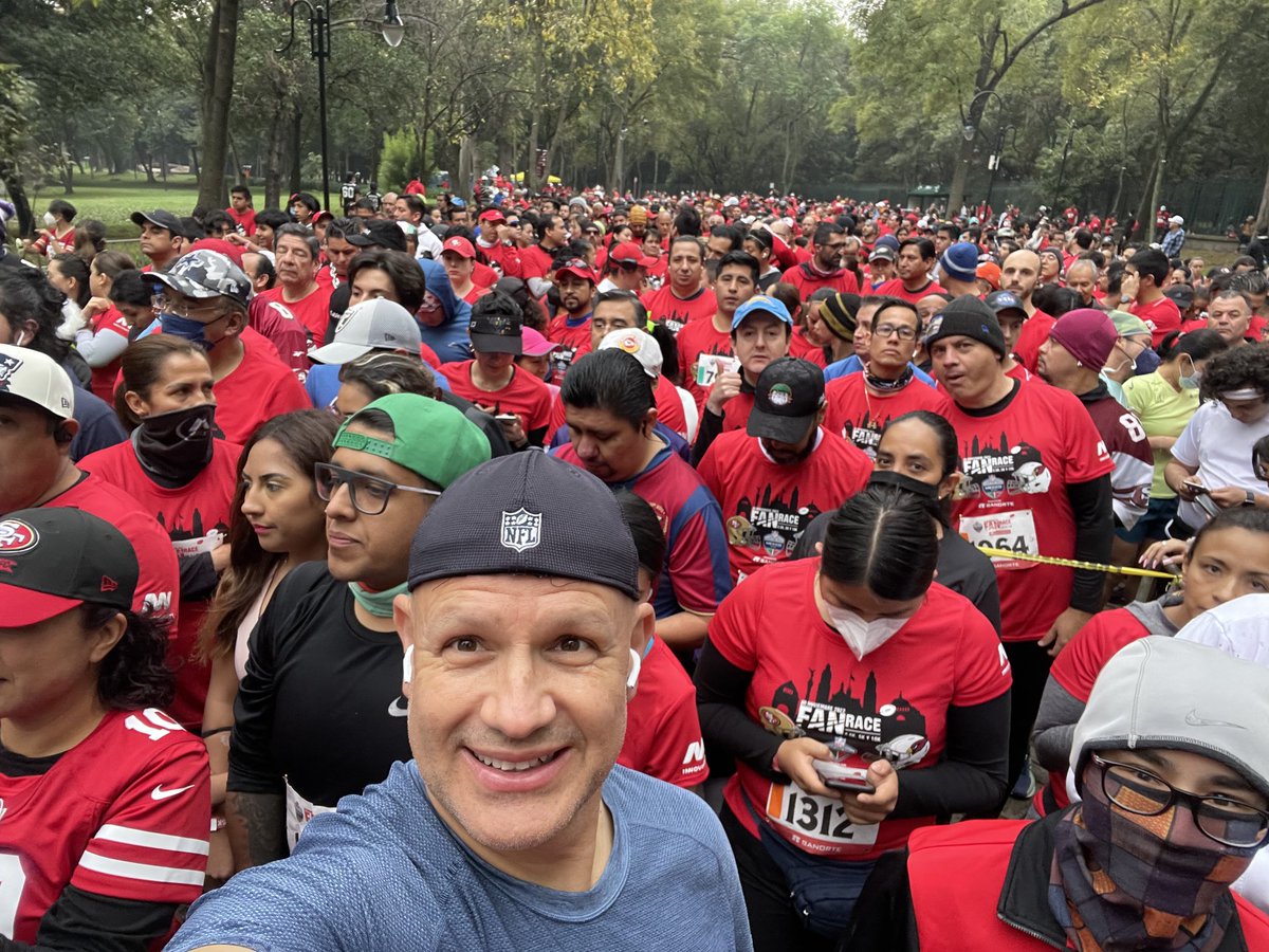 EduardoVarelaTV's tweet photo. ¡Carrera cumplida! 🇲🇽😊
#NFLfanRACE #NFLen MÉXICO #NFLxESPN # https://t.co/YqrGRILkJm