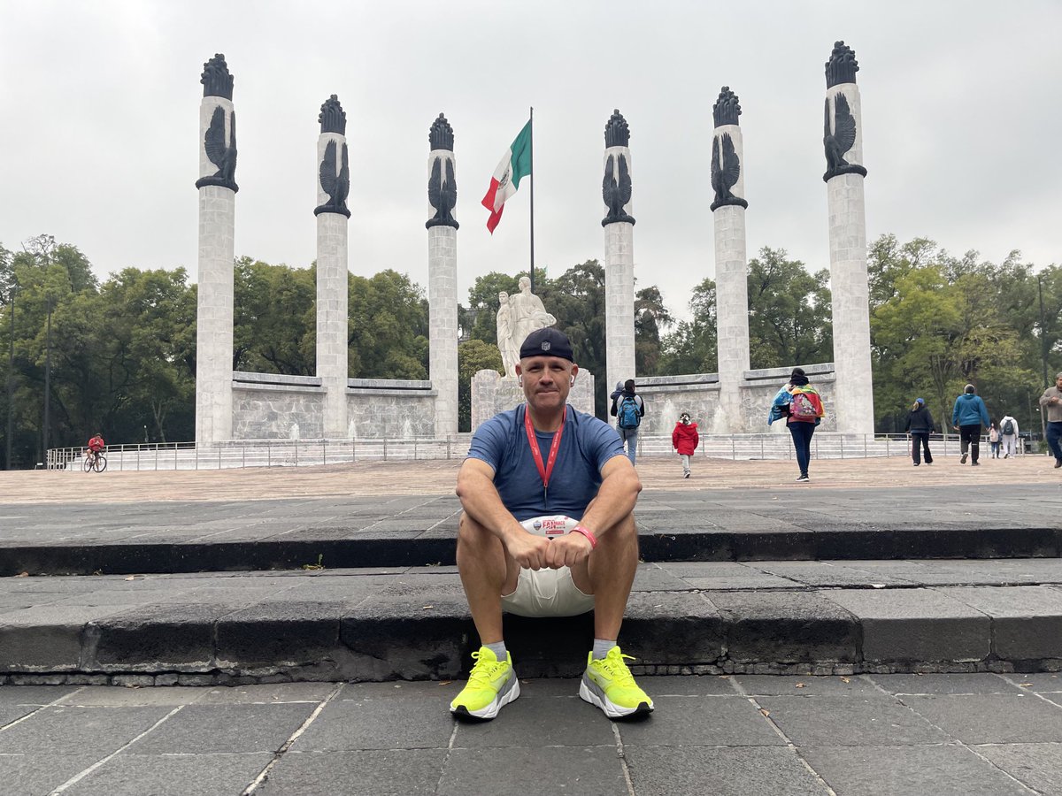 EduardoVarelaTV's tweet photo. ¡Carrera cumplida! 🇲🇽😊
#NFLfanRACE #NFLen MÉXICO #NFLxESPN # https://t.co/YqrGRILkJm