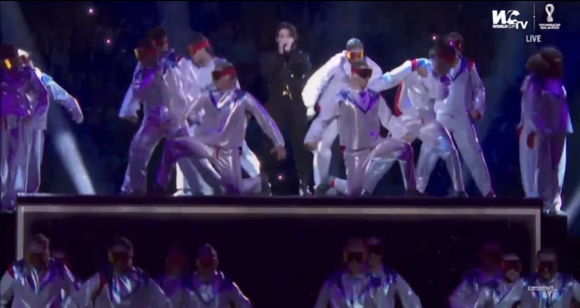 ijennaortega's tweet image. "JUNGKOOK CONHECIDO PELO ÓTIMO VOCAL, PERFORMANCE, VERSATILIDADE”