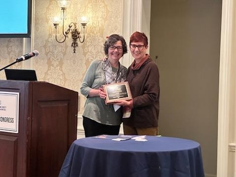 FoxChaseCancer's tweet photo. Earlier this week, @ISONG_news member and Fox Chase Nurse, Susan Montgomery, was awarded a Founders Award in Practice! Founders Awards are the highest form of recognition from peers in research, education, and service! Congrats Susan! #ISONG2022 #NursesInGenetics https://t.co/MsXOc5sL37