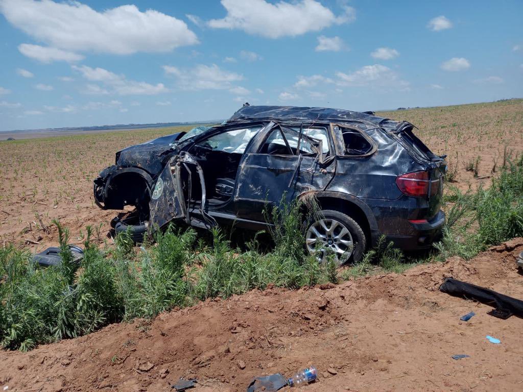 🔴Deputy President Involved In Car Accident🔴

The convoy of Deputy President David Mabuza was today involved in a car accident. This is the second accident involving the Deputy President in months. 

Source : <a href="/IamMzilikazi/">Mzilikazi wa Afrika</a>