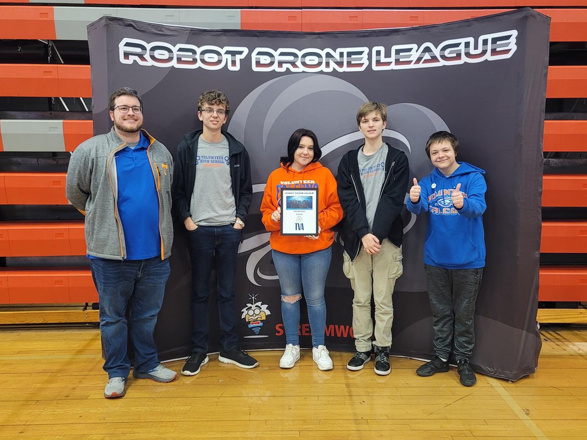 sciencediva00's tweet photo. VHS Robotics showed how to do it! https://t.co/wH5saqQISb