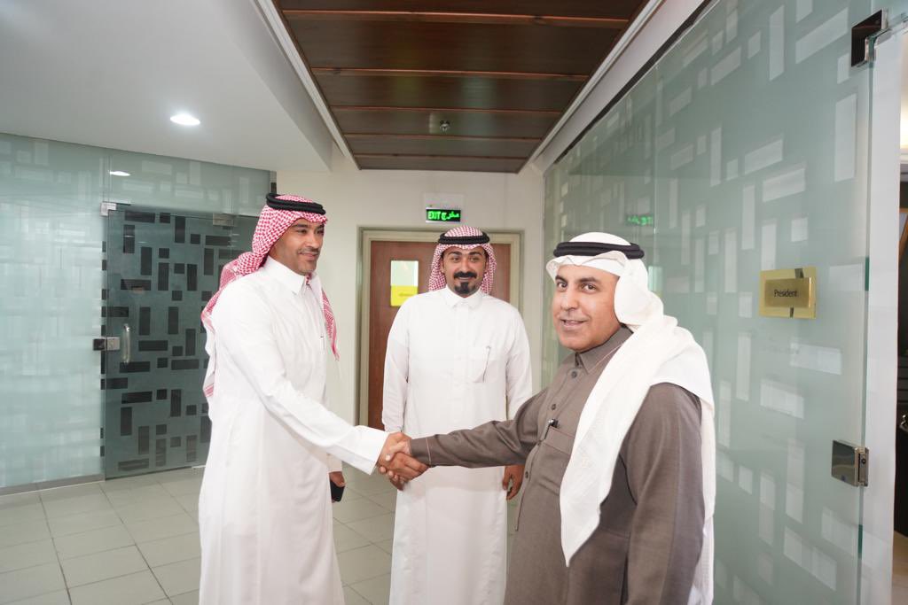 fbsuniversity's tweet photo. استقبل سعادة رئيس جامعة فهد بن سلطان 
د.سعد فرحان القرني رئيس نادي حقل الرياضي
 أ. عمر طلال ابو العز وعضو مجلس الادارة
 أ.خالد جارالله القحطاني في #جامعة_فهد_بن_سلطان 
@fbsuniversity 
@Haql_FC 
#تبوك https://t.co/YXHRTjRMb5
