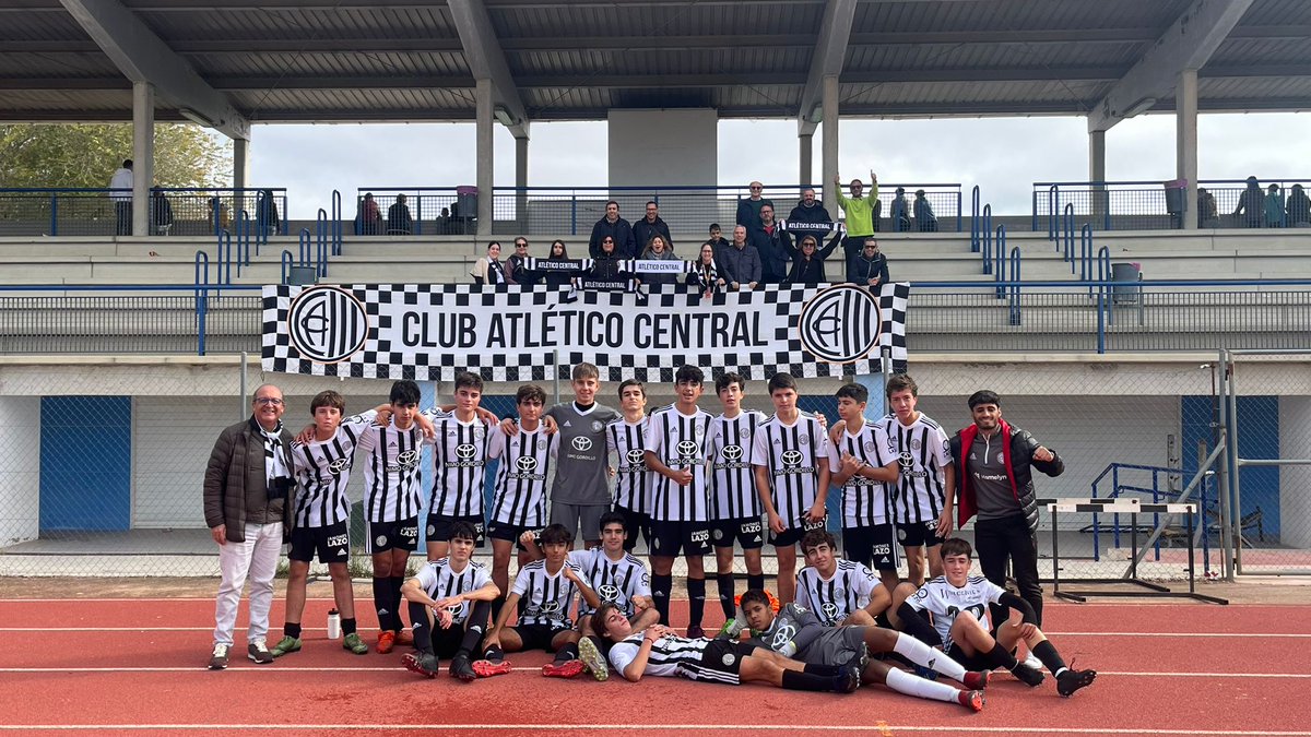 CAC_Escuela's tweet photo. 👏✅ ¡Enorme victoria en Écija, chavales! (1-9) ¡SEGUIMOS! 

#LaEscuelaDeLosSueños ⚫⚪⚽️ https://t.co/yQys0xZ6qh