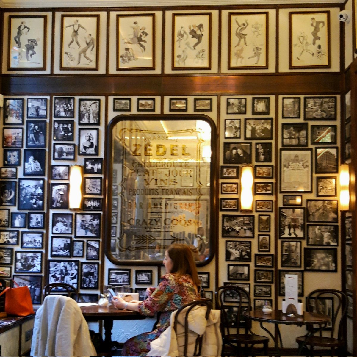 FreyaIngva's tweet photo. Time to meet #friends &amp; enjoy their #warm #company
#Zedel is one of my family &amp; friends' favourite
@BrasserieZedel
#brasserie #London #Londres #brasseriezedel #Piccadilly #parisiancafe #cafeparisien #Freya #diviner #dowser #tealeafreader #oracle #divining #dowsing #tealeafreading https://t.co/bXz0U0KsqR