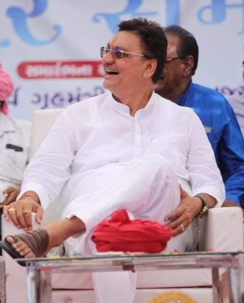 maheshc68470568's tweet photo. OUR LEADER VIPUL CHAUDHARY https://t.co/MG6y1ofsjm