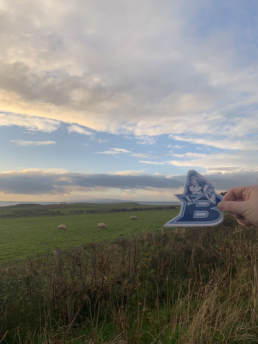 EmmCeeCurdy's tweet photo. #FlatBlueRaider goes to Ireland. https://t.co/QR54F1hqYi