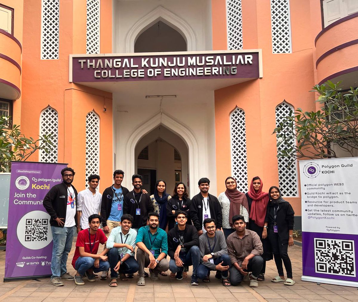 polygonguildkch's tweet image. An exhilarating event.
An intriguing crowd.
An engaging session.
Kollam was truly a blast🚀💥
We hope you met your web 3 tribe here💜