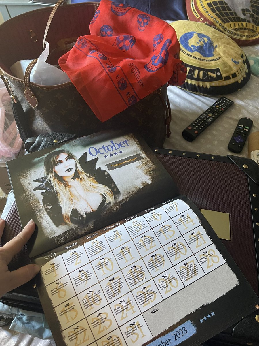 JennL009's tweet photo. looking thru my @kinky_horror 2023 calendar 🧡 and what do ya know..there is a friday the 13th in october of next year!! my year is made 🙌�� it’s the little things folks..like darcy and @therealjoebob and friday the 13ths during halloween time 🎃yessss #thelastdrivein https://t.co/N3faW6SWPp