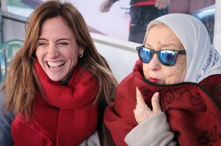 Gracias por iluminar el camino. Por enseñarnos el significado de la palabra dignidad. Porque la única lucha que se pierde es la que se abandona. Hasta siempre, Hebe.