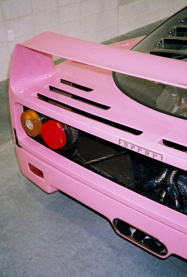 mnro_garage's tweet photo. pink f40 wallpapers 
📷 @Bluevio_a7 https://t.co/xrOfDZgoIm