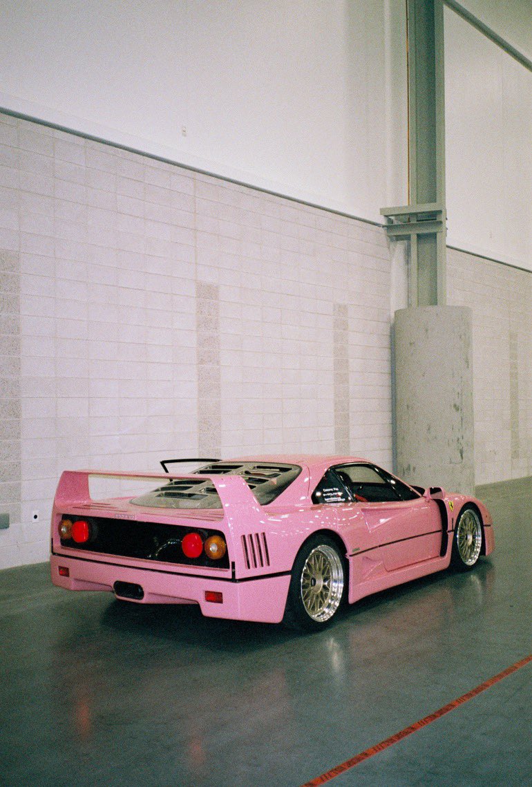 mnro_garage's tweet photo. pink f40 wallpapers 
📷 @Bluevio_a7 https://t.co/xrOfDZgoIm