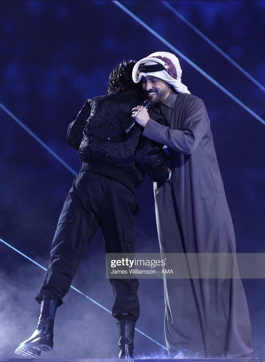 ajwan767's tweet photo. #JungkookAtFIFAWorldCup جونغكوك وفهد مع بعض شئ ثاني ويوم سلمو على بعض 😭😭😭 صراحه يجننون https://t.co/WApNscEvDo