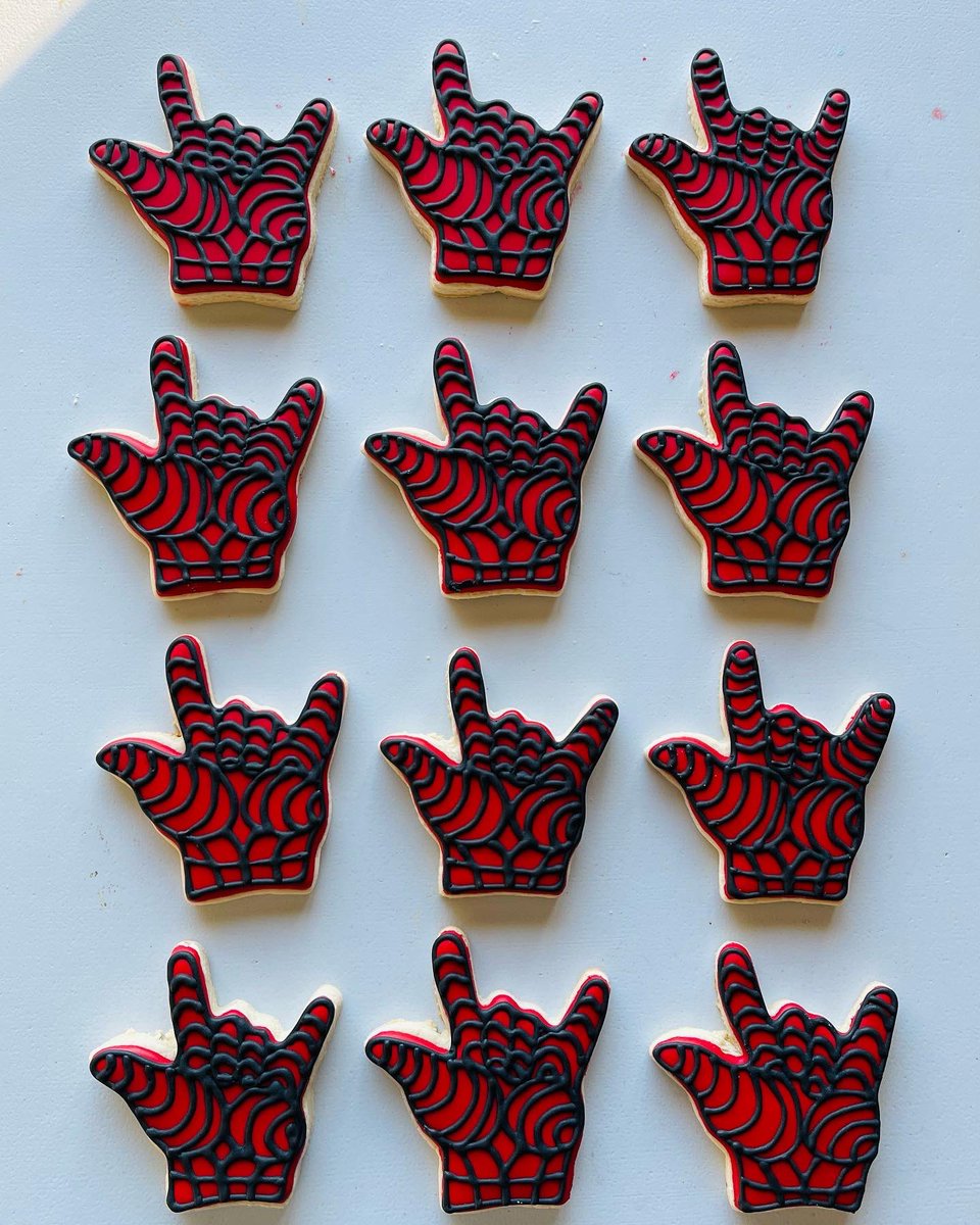 Cookiebaker219's tweet photo. These were a fun challenge! A special Spider-Man set for the birthday boy! Happy Birthday, Gavin!! https://t.co/3bGu4MxMX2