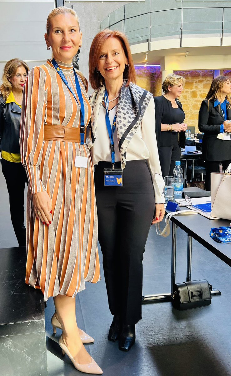 OcheaLavinia's tweet photo. Women leading the way in our new reality! Great BPW Mediteranean Symposium 🇨🇾this weekend, now at its 5th edition! Motivational speeches by inspirational women leaders from 🇺🇸🇷🇴🇨🇾🇬🇷🇦🇺🇱🇧@NatasaPilidou @RalucaIoanaMan @MarinaZevedeou #womanleaders #yeswecan #driversofprogress https://t.co/WmwVlYk5wD