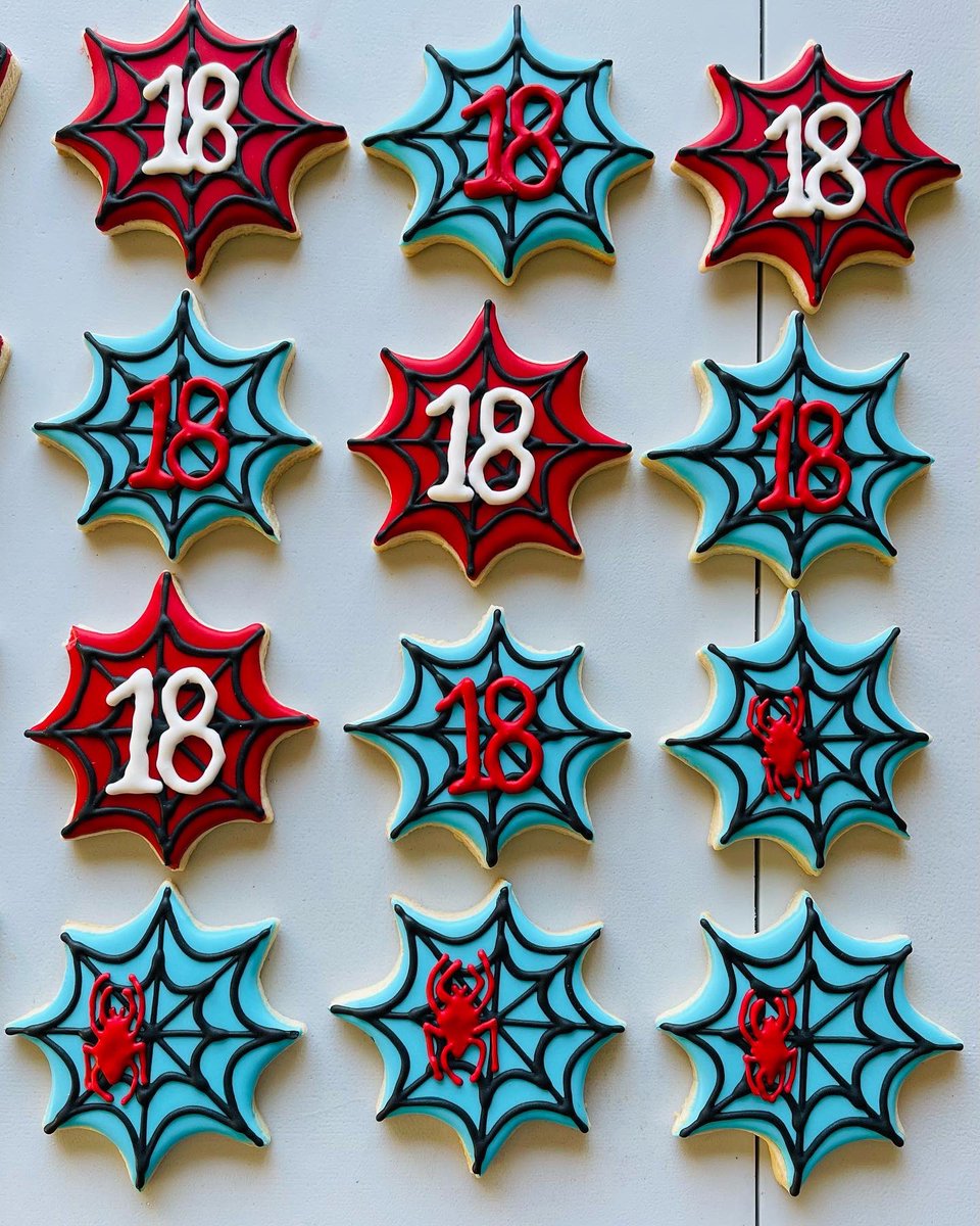 Cookiebaker219's tweet photo. These were a fun challenge! A special Spider-Man set for the birthday boy! Happy Birthday, Gavin!! #sugarcookies #SpiderMan https://t.co/8nySiP7ley
