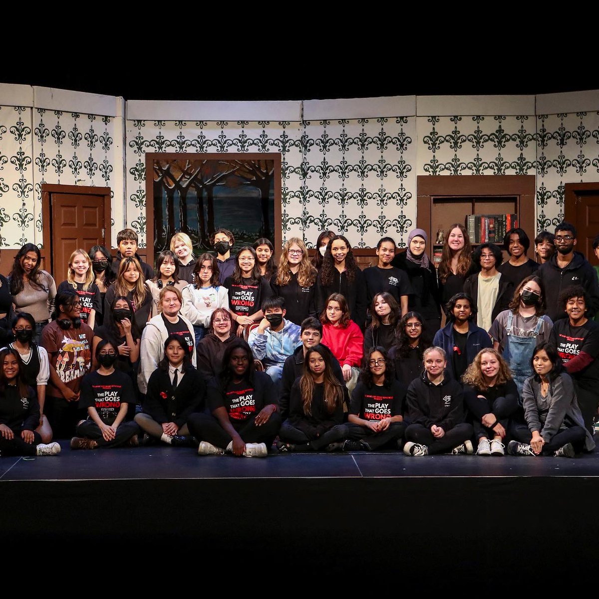 Congratulations to the Maine East High School production of The Play That Goes Wrong on being selected perform at the Illinois High School Theatre Festival! @MEFineArts <a href="/Maine_East/">Maine East HS</a> <a href="/mischiefcomedy/">Mischief</a> <a href="/playgoeswrong/">The Play That Goes Wrong</a> <a href="/DramatistsPlayS/">Dramatists Play Service</a>