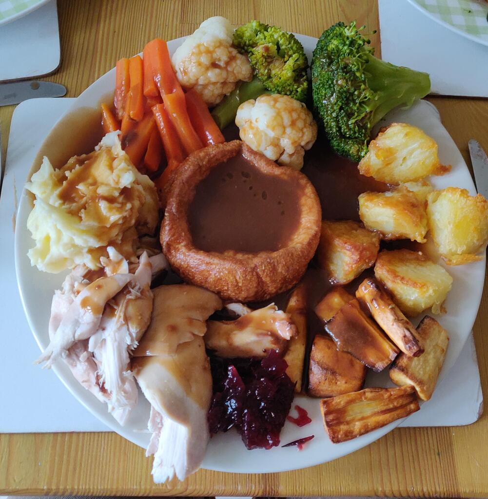[Homemade] Sunday Roast #viral #trending #foodie #foodblogger #foodphotography #ff #tbt #ico