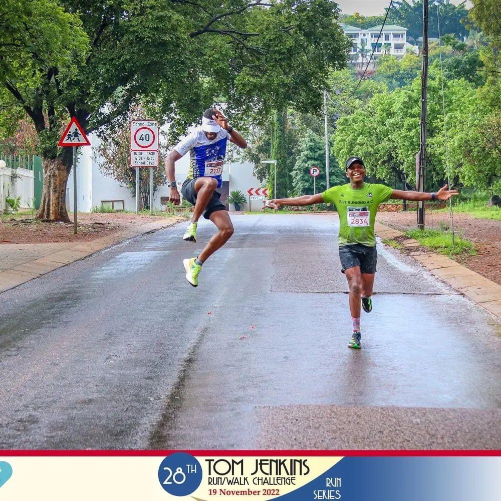 tshepo185's tweet photo. TOM JENKINS on a Saturday, followed by an LSD on Sunday
#skhindigang
#Runtoinspire
#chasingPBS https://t.co/wHGytkuyUO