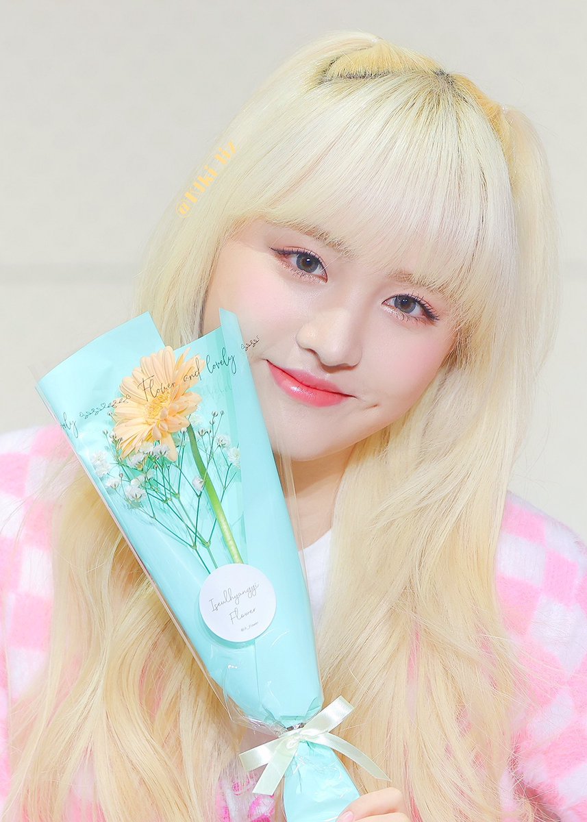 _rhicess's tweet photo. Happy birthday, my love! <3

#HappyLIZday
#세계_깜냥이_리즈의_날 
#OurDreamGirlKimJiwon
#매일이리즈인지원아생일축하해
 #IVE  #アイヴ  #LIZ @IVEstarship https://t.co/lk1bNxIOpH