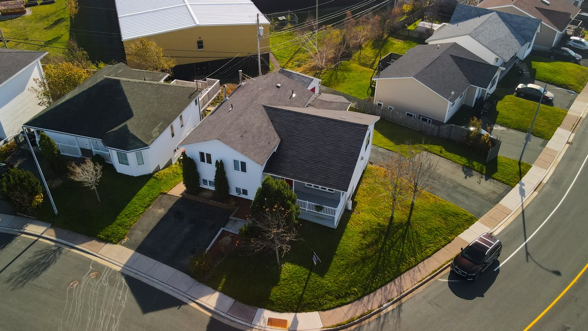Open House Today (Sunday November 20th) 2-4 PM. 1 Point Verde Place, Cowan Heights, St. John's. Over 3100 developed square feet with a bright registered in law apartment that walks out the the driveway with no stairs. $400,000 MLS. John Riche. <a href="/HanlonRealty/">Hanlon Realty</a>. 709-743-1818.