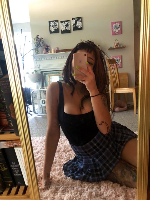 which good boy is treating this princess to brunch today??? https://t.co/YbMlDRpGTd<a href="/tag/strippertwitter"class="tags"><span>#strippertwitter</span></a>