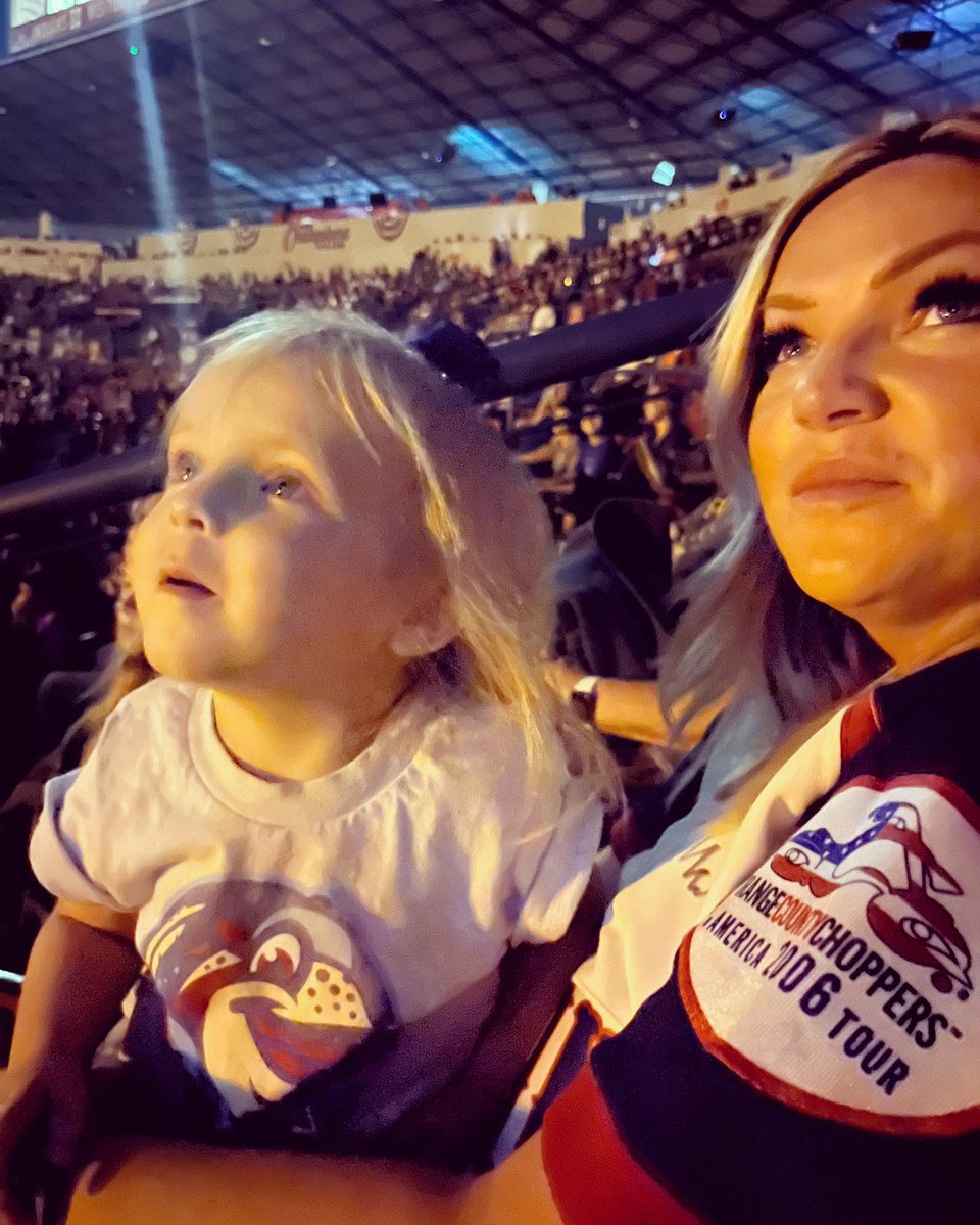 Crelly's tweet photo. @spokaneindians Her first fireworks after the season finale ❤️ https://t.co/1YJ8qt3wNQ