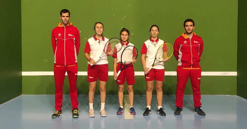 III CONCENTRACIÓN DE LA SELECCION DE FRONTENIS PRE EN EDAD ESCOLAR
Hoy el frontón de Laguna de Duero ha acogido la última concentración de la selección de CyL de frontenis pre en Edad Escolar.
<a href="/deportesjcyl/">Deporte Castilla y León</a> 
@aytolagunadeduero