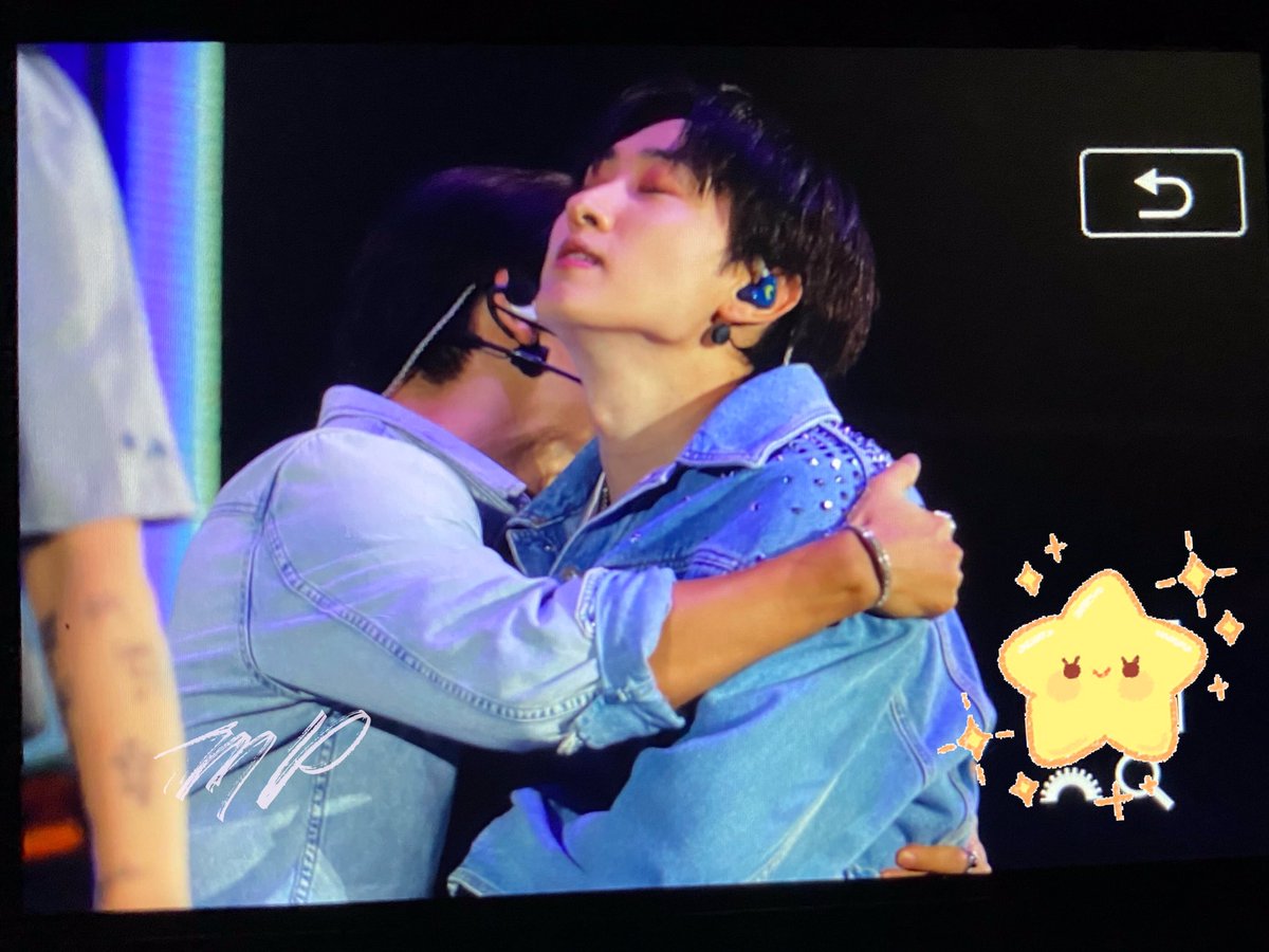 🫂 HUG
#eunhyuk #은혁 #이혁재 #슈퍼주니어 ⁠ ⁠⁠#superjunior    ⁠⁠⁠ #leedonghae #이동해 #dne #혁해 #eunhae #은해