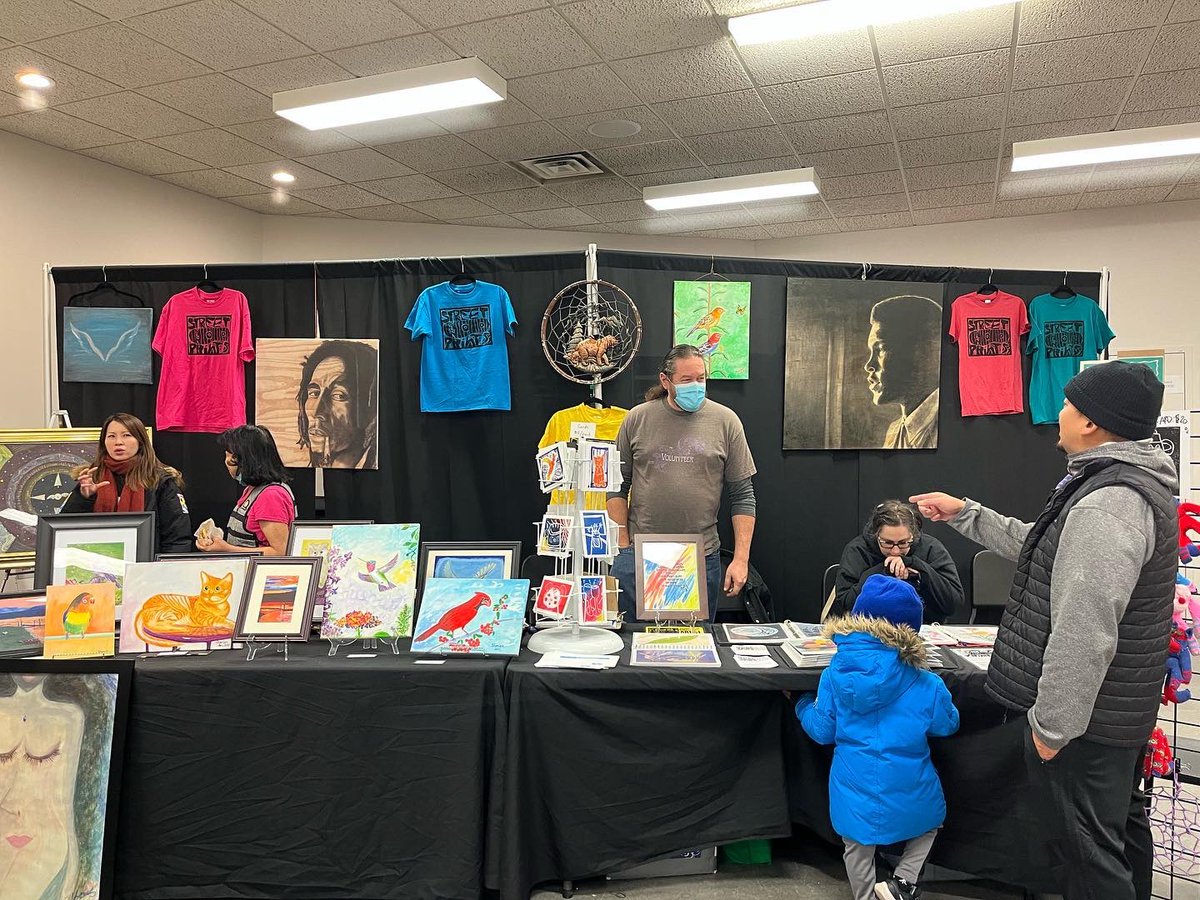 apaulagetics's tweet photo. Just One World ethical marketplace on November 19. Saw a lot of great people supporting great causes. #yeg #JustOneWorld #WhyteAvenue #WhyteAve #OldStrathcona #yegphotographer https://t.co/nnpeIP0QC8