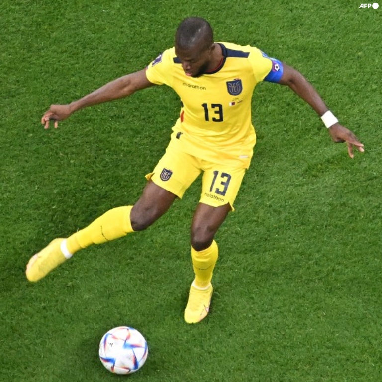 InvictosSomos's tweet photo. ¡¡ENNER VALENCIAAAAAAAA!! ¡¡CON QUÉ CLASE Y CATEGORÍA EJECUTÓ EL PENAL!! ¡¡TREMENDO EL CAPITÁN ECUATORIANO!! ¡¡0-1 LO GANA ECUADOR!! https://t.co/84qgCh9Vlm