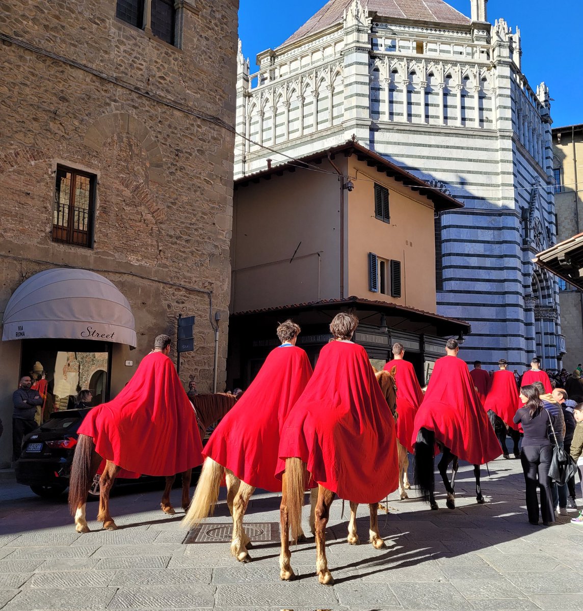 lamonatorg's tweet photo. Pistoia, Medieval fair. https://t.co/mzkDH1j8h8