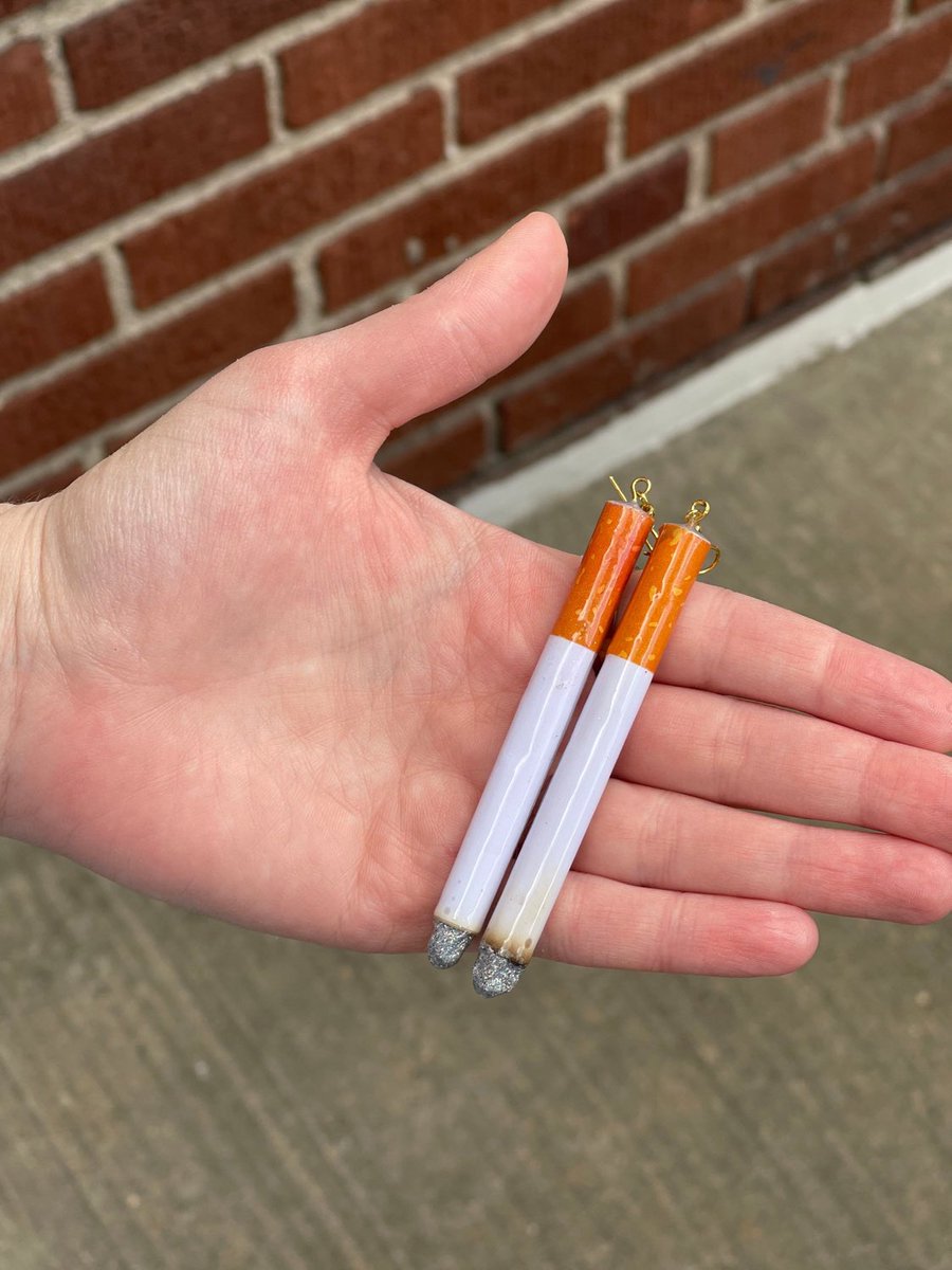 sarahsparsons's tweet photo. Get some cigarette earrings for your stockings this year!  https://t.co/sJOxo5nUuX https://t.co/LcGwiak3Zf