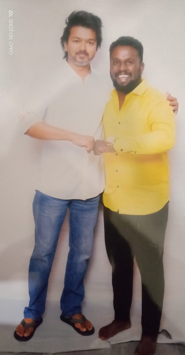 thalapathyjay95's tweet photo. தளபதி @actorvijay அவர்கள் தனது ரசிகர்களுடன் சந்திப்பு.!
🔥🔥👑
#ThalapathyVijayMakkalIyakkham #TVMI #Varisu
@BussyAnand @Jagadishbliss @baranibalaaji https://t.co/GXvEe37xlV