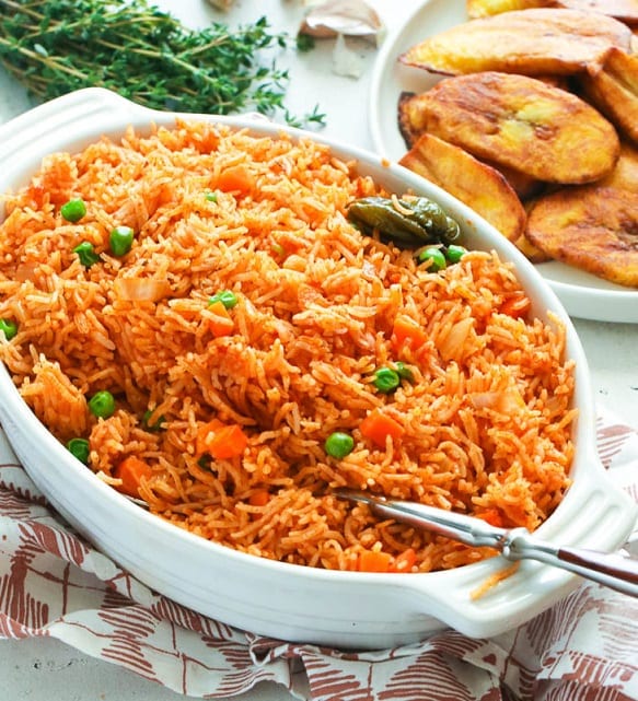 eniimartey's tweet photo. All of a sudden Liberia, Senegal, Gambia even Sierra Leone wants to enter the Jollof War...Everybody in the whole world knows it's between Ghana and Nigeria, the rest are Offside 🤣 https://t.co/s6K9LBM5CE