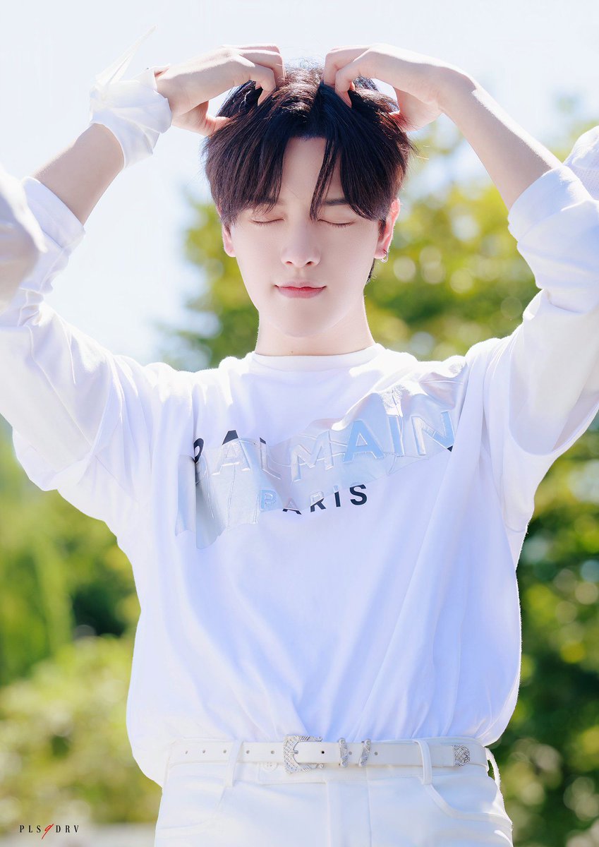 hourly_youngjo's tweet photo. #RAVN #레이븐 #Youngjo #김영조 https://t.co/1FMsJZFFwa