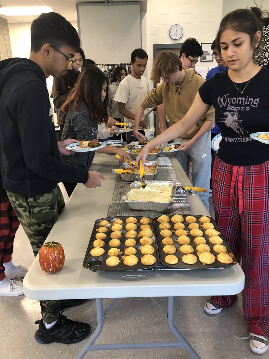 MurrayMKTG's tweet photo. Gourmet Foods hosted Friendsgiving this week and really showed up with their dishes- great work! https://t.co/qAm9kTq5Gs