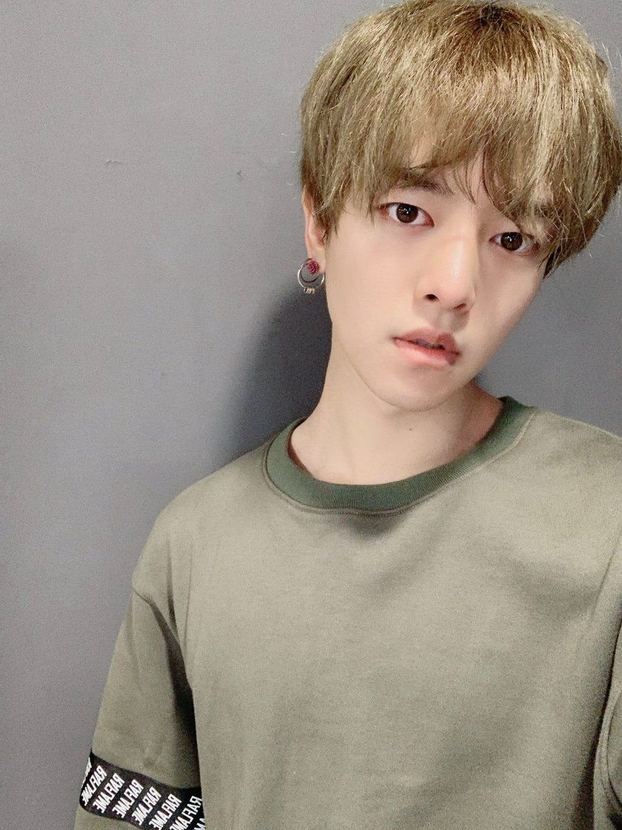 hourly_youngjo's tweet photo. #RAVN #레이븐 #Youngjo #김영조 https://t.co/h88krOqRCK