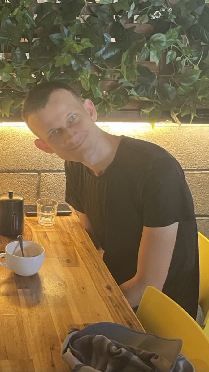 mattunchi's tweet photo. Yo cuando escucho a alguien hablando cualquier cosa relacionada con crypto https://t.co/vYORcOK9r0